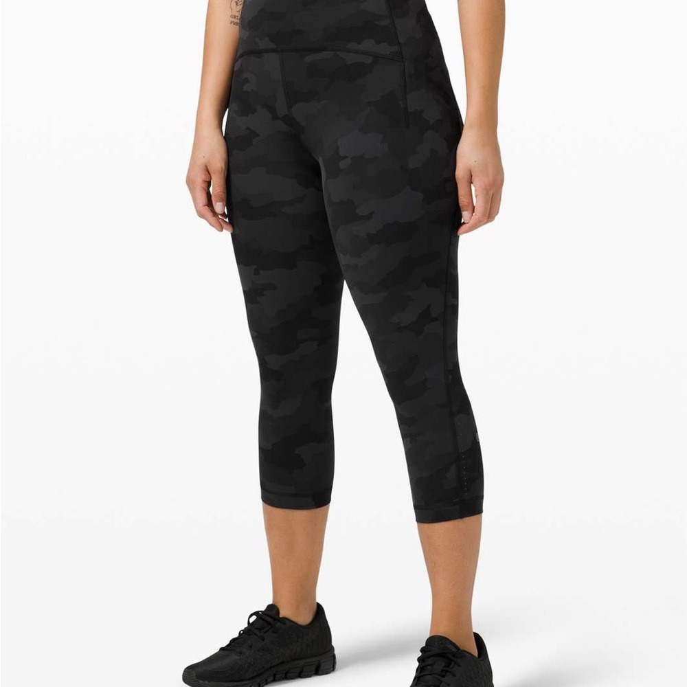 Lululemon Align Crop 21" Heritage Camo Sz 6 NWOT